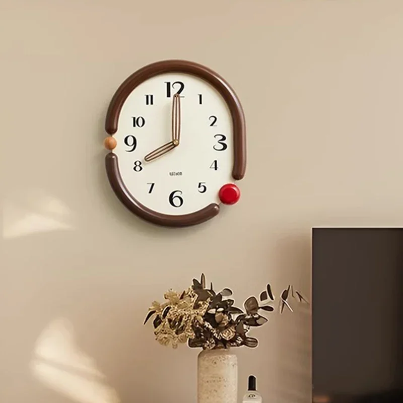 Horloge Murale Pendule Salon Brève Horloge Murale Créative Oscillante Horloges De Luxe Chambre Silencieuse Moderne Montre