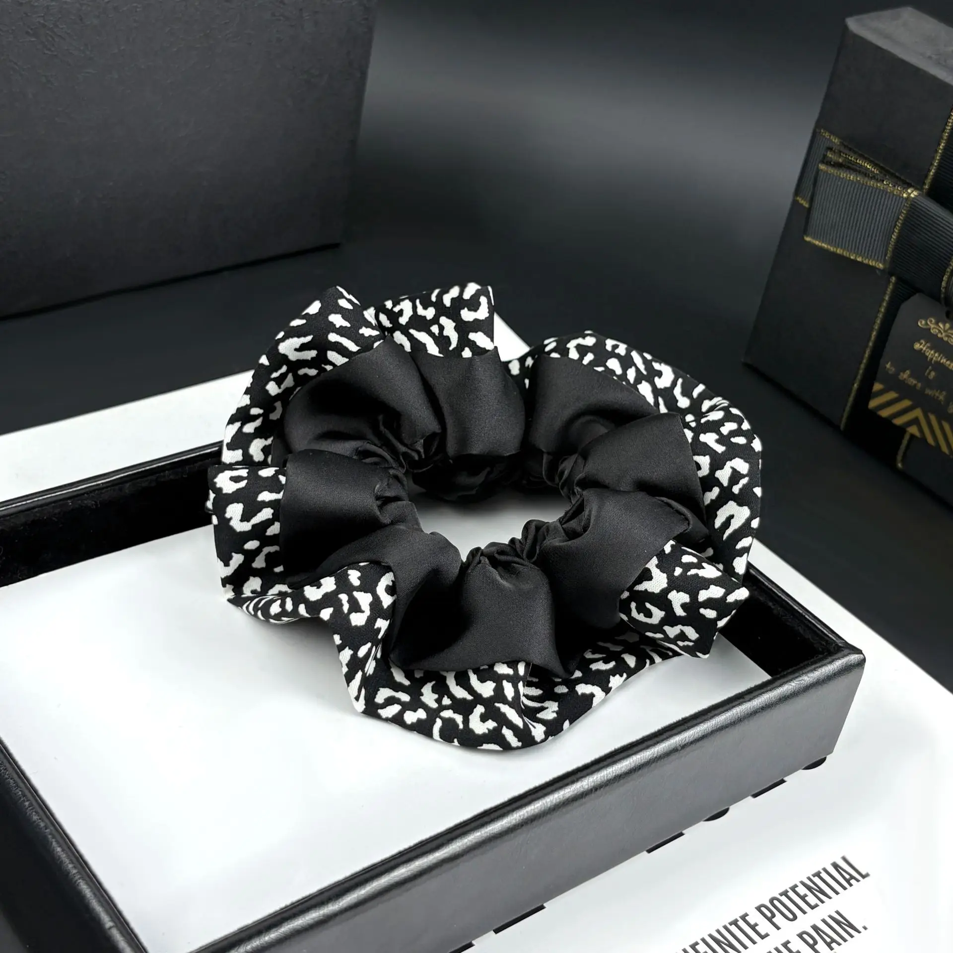 French high-end headband female adult fabric large intestine hair band versatile fashion hair tie ball head hair rope headgear
