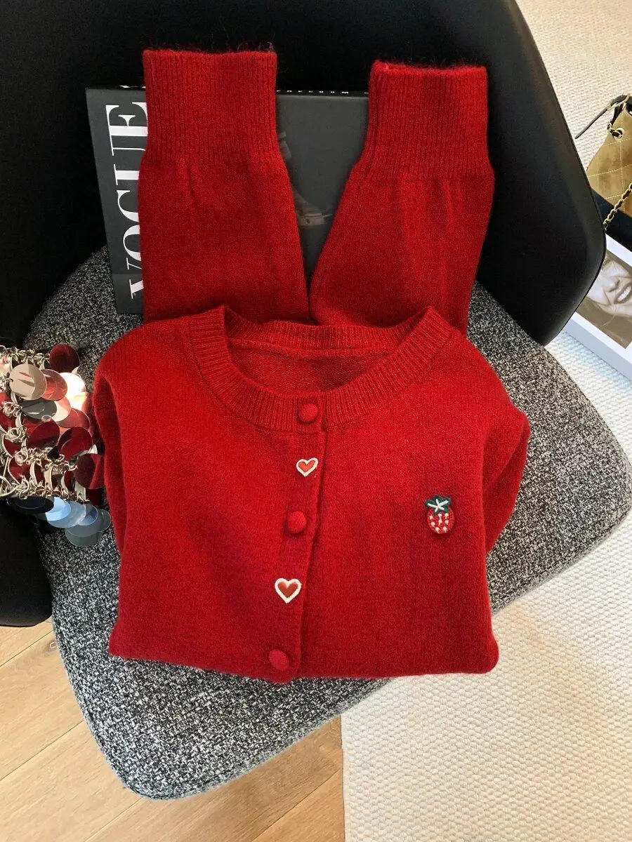 

Однотонный женский свитер с пуговицами в форме сердца, высококачественный, с длинными рукавами, мягкий, модный, вязаный кардиган, весенне-осенний топ