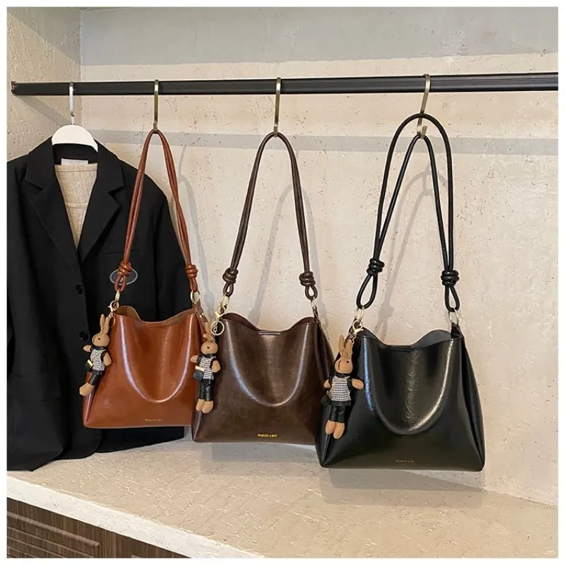 高級オリジナルパーティーショッピングシンプルおむつバッグユニーククロスボディハンドバッグ女性用ファッショナブルテクスチャードメッセンジャー