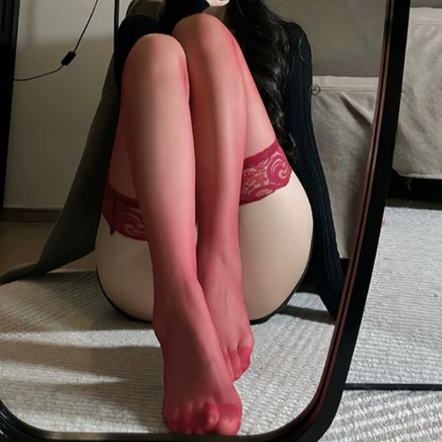

Dating Wear Stockings for Women Wine Red Color Lace Sheer Socks Luxury Underwear Autumn Winter Transparent Long Hosiery