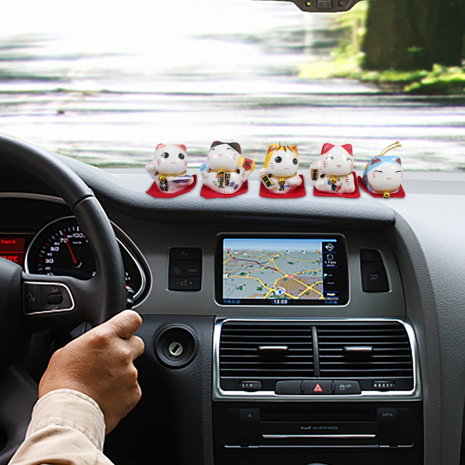 

5Pcs Miniature Ceramic Lucky Cat Statues Japanese Style Car Dashboard Decoration Vehicle Interior Accessories Aesthetic Charm