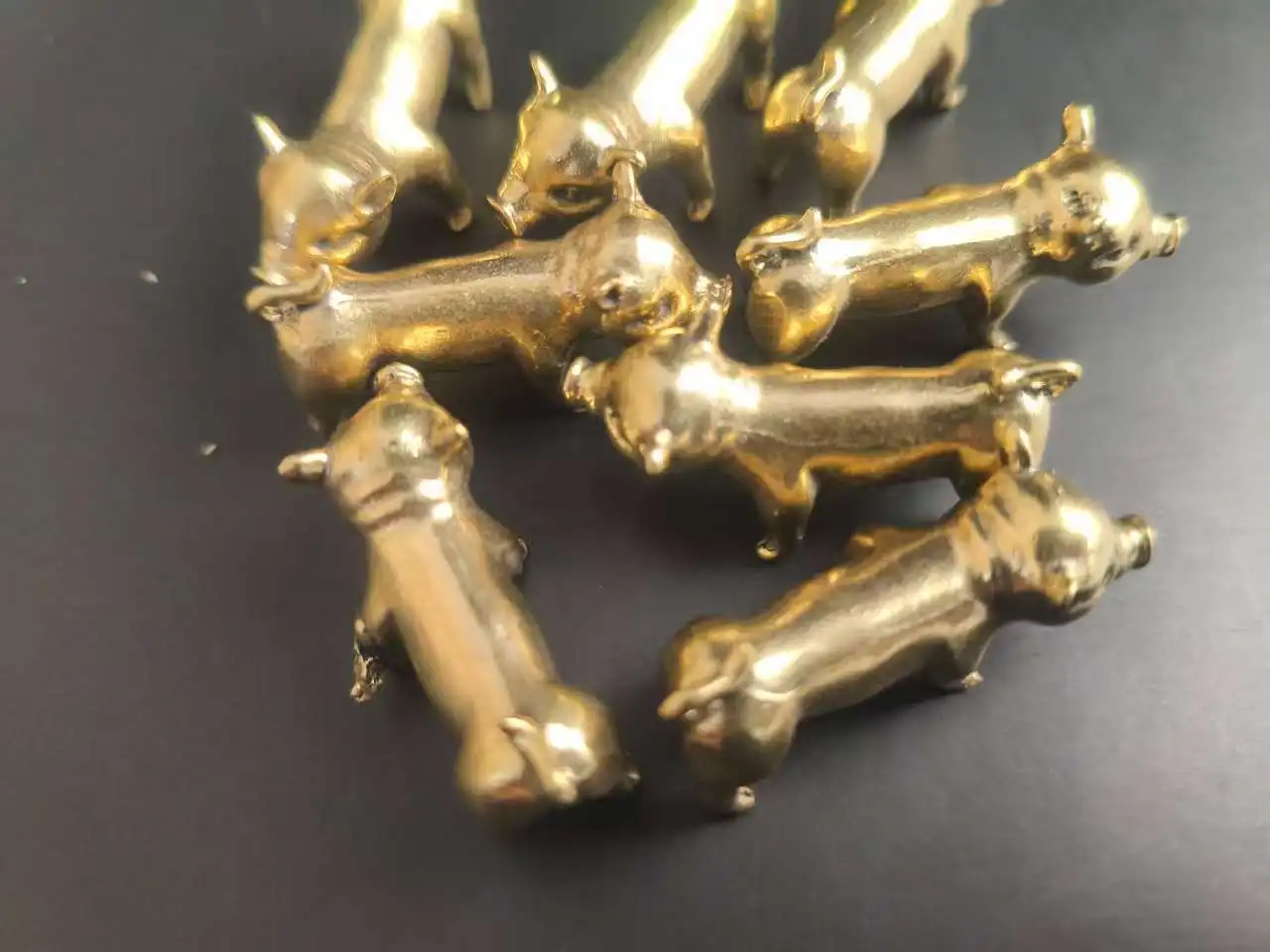 Retro Brass Handmade Pig Miniatures Figurines Desk Ornament Metal Copper Animal Model Toy Tea Pets Decoration Crafts Accessories