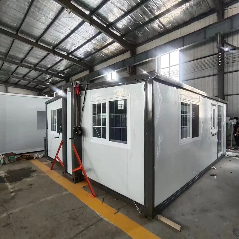 Customizable Luxury Dormitory Steel Structure Prefabricated Expandable Container House Foldable Modular  with Bathroom