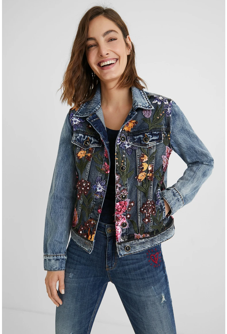 

Multi-Color Ladies Heavy Embroidery Sequins Waed Denim Jaet D Single Cotton Material Spring Season Faion Outerwear