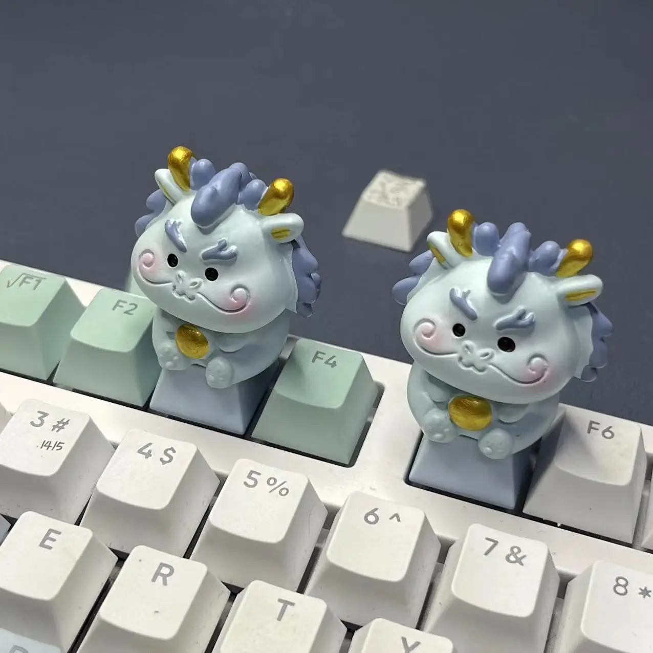 Creative and Original New Year Dragon Year Zodiac Personality Keycap Creative and Cute Keycap R4 Cross Axis Mechanical Keyboard