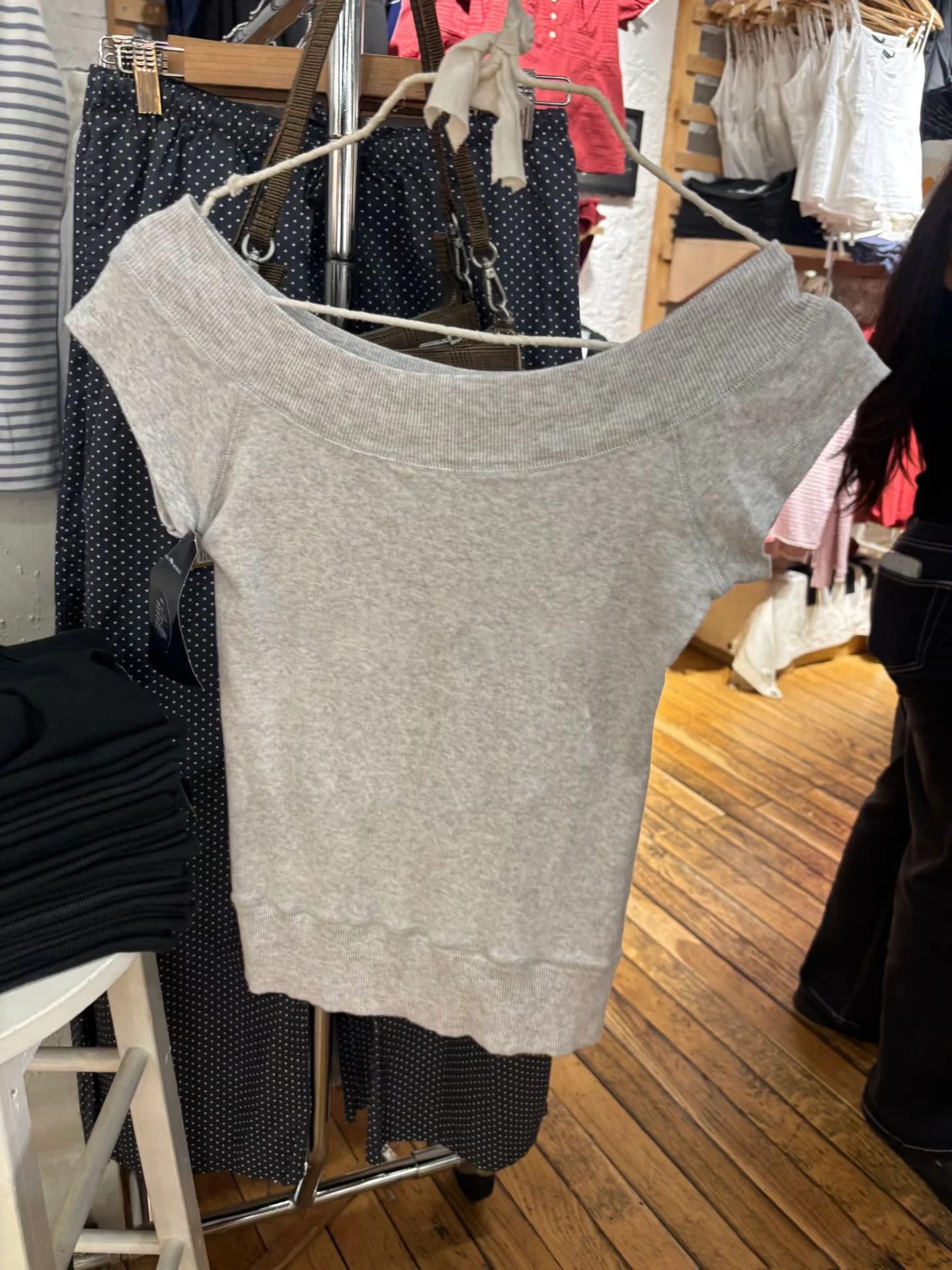 グレー コットン スリム 半袖 Tシャツ レディース 夏 リブ編み スクープネック ベーシック Tシャツ プレッピースタイル スイート シンプル Y2K トップス ティー 新作