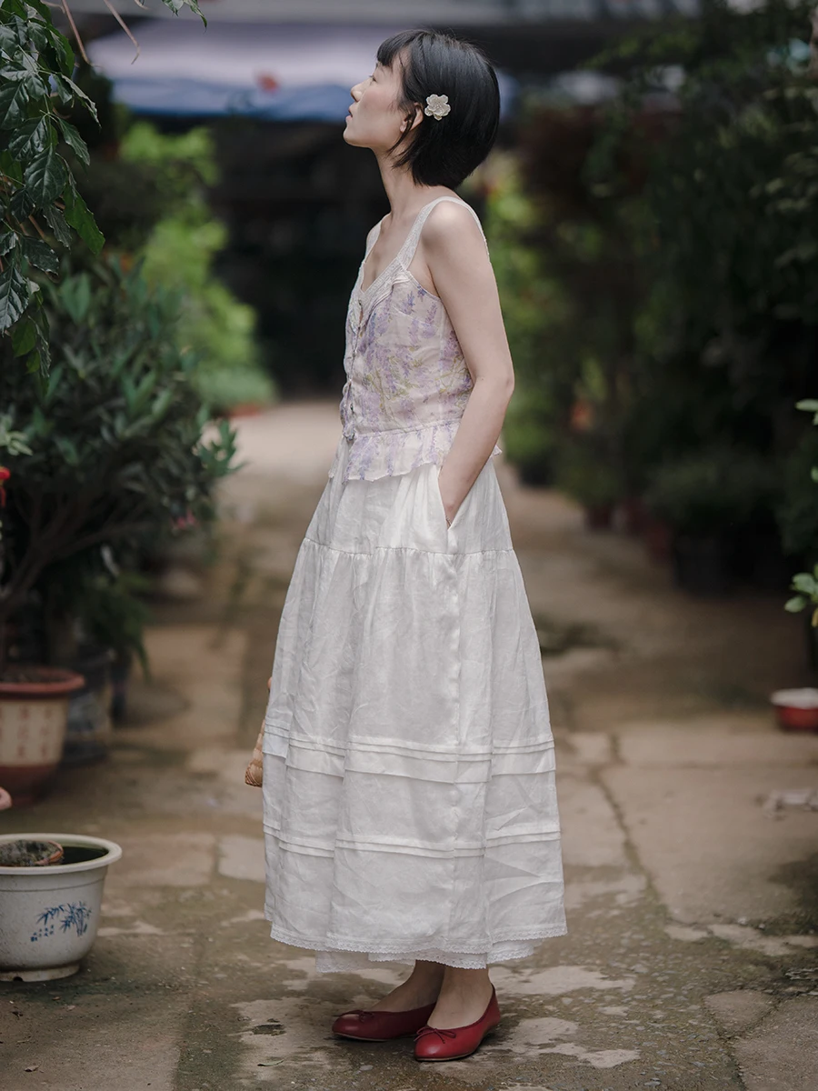 

Оригинальный комплект из кружевного топа и юбки миди с высокой талией, однотонный дизайн, льняной материал, коллекция лето 2024