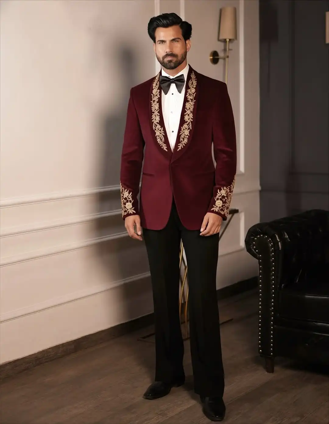 

Customized Crystals Men Suits Peaked Lapel Groom Customized Tuxedos Wedding trajes para hombre 2 Pieces Sets Male Prom Blazer