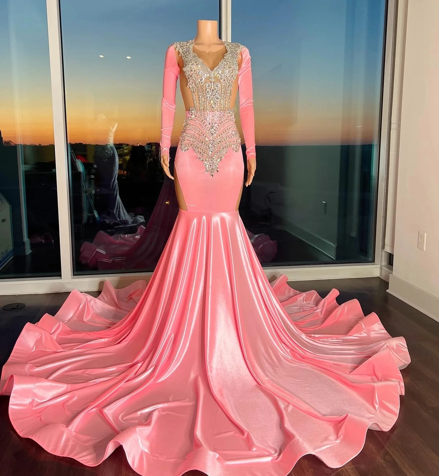 Abiti da ballo lunghi con diamanti a maniche lunghe rosa per ragazze nere Abito da festa di compleanno con perline Abito da sera africano Robe De personalizzato