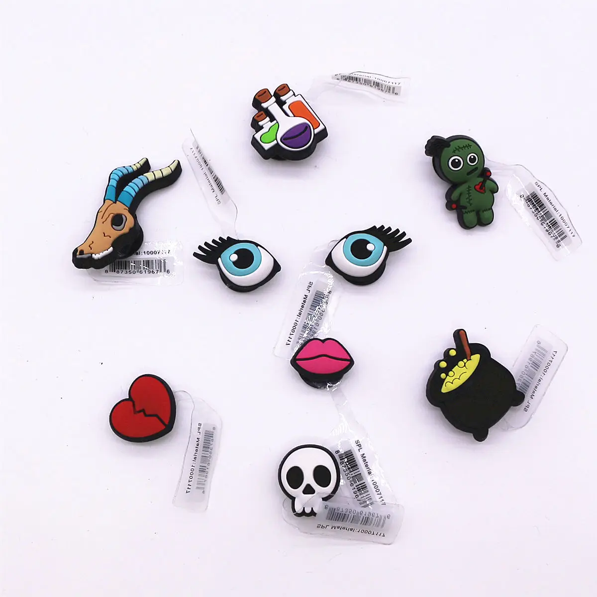 1pcs Original Funny Eyes PVC Shoe Charms Decorations Horror Doll Sheep Skull Broken Heart Shapes Shoe Upper Buckle Accessories