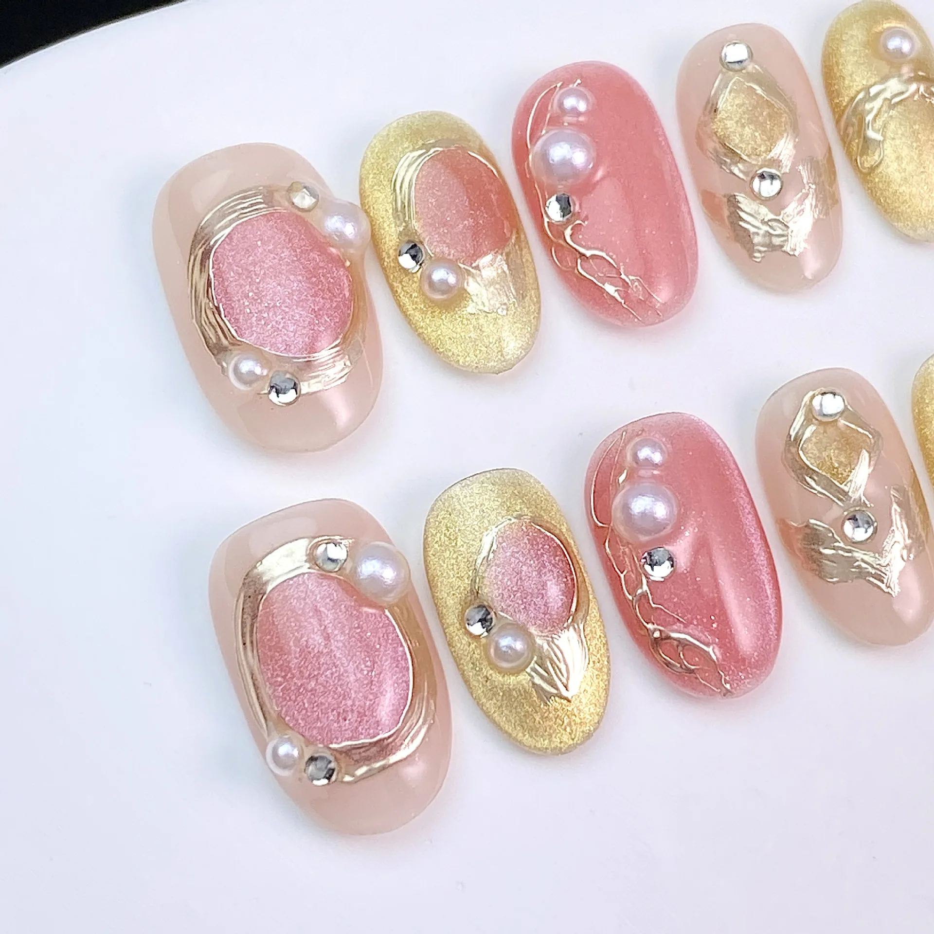 10Pcs Short Oval False Nails Set Gilded Lines Full Cover Pearl Decor Nails Tips Press on Pink Ins Glossy Fake Girl's Fingernail