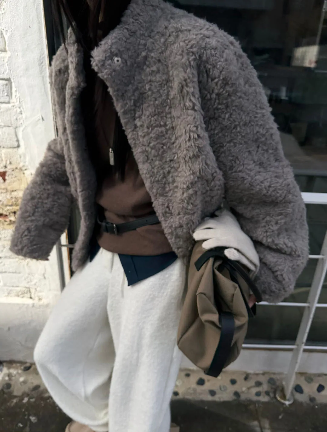 

Женское свободное универсальное кожаное пальто из мягкого меха ягненка, теплое повседневное зимнее пальто с внутренним мехом