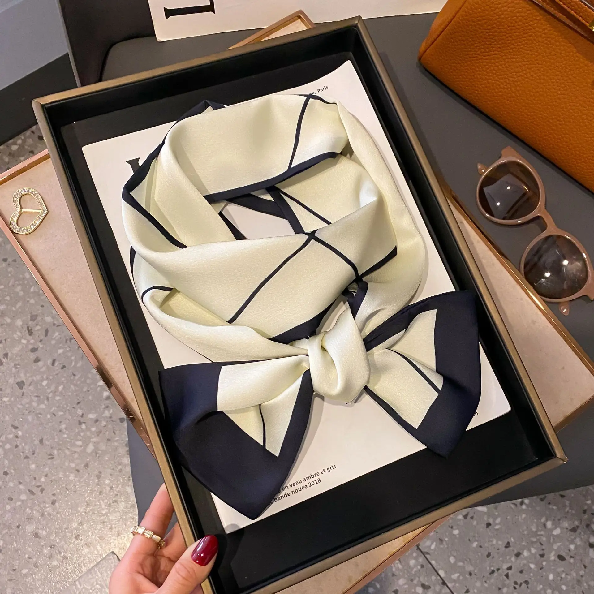 Luxus Hahnentritt Druck Nachahmung Seide Schal Stirnband Halstuch Foulard Weibliche Haar Schals Krawatte Dünne Schals Weiche Satin – Detail 8