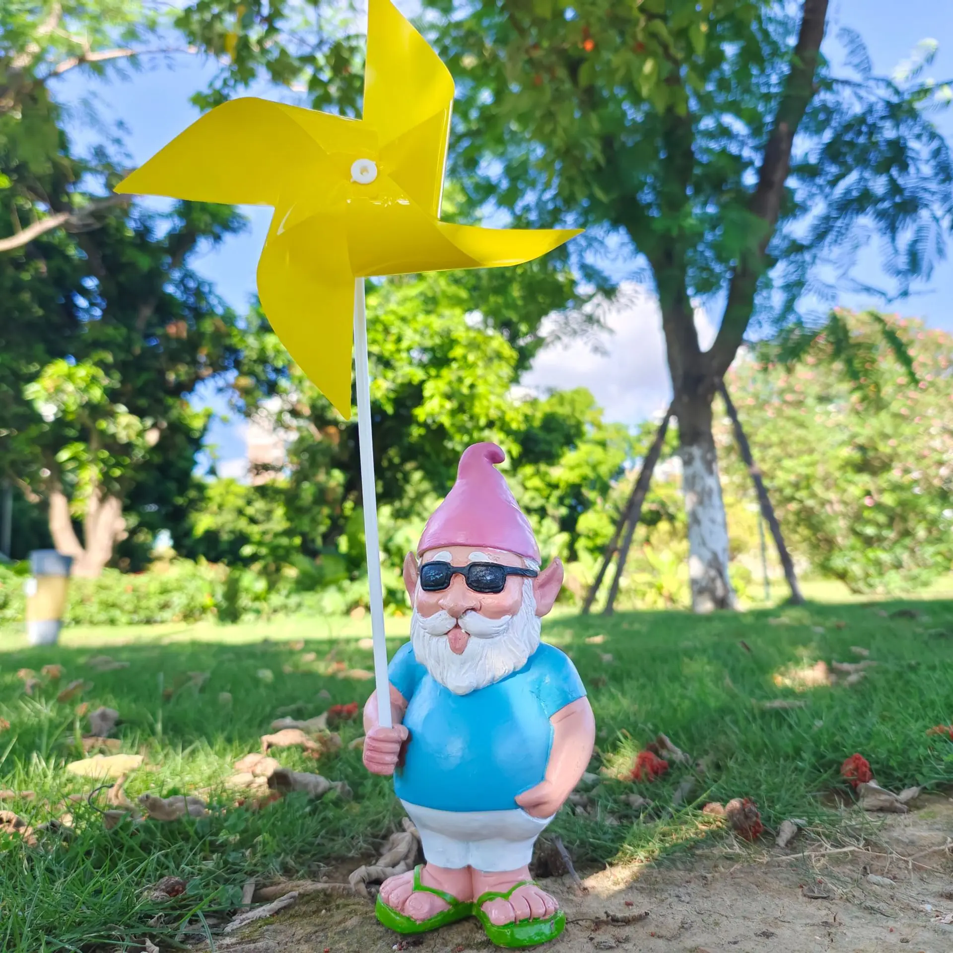 

Garden Gnome Ornament dwarfs Outdoor Resin Elf Statue Garden Decoration Yard Gnome Fun Lawn Patio