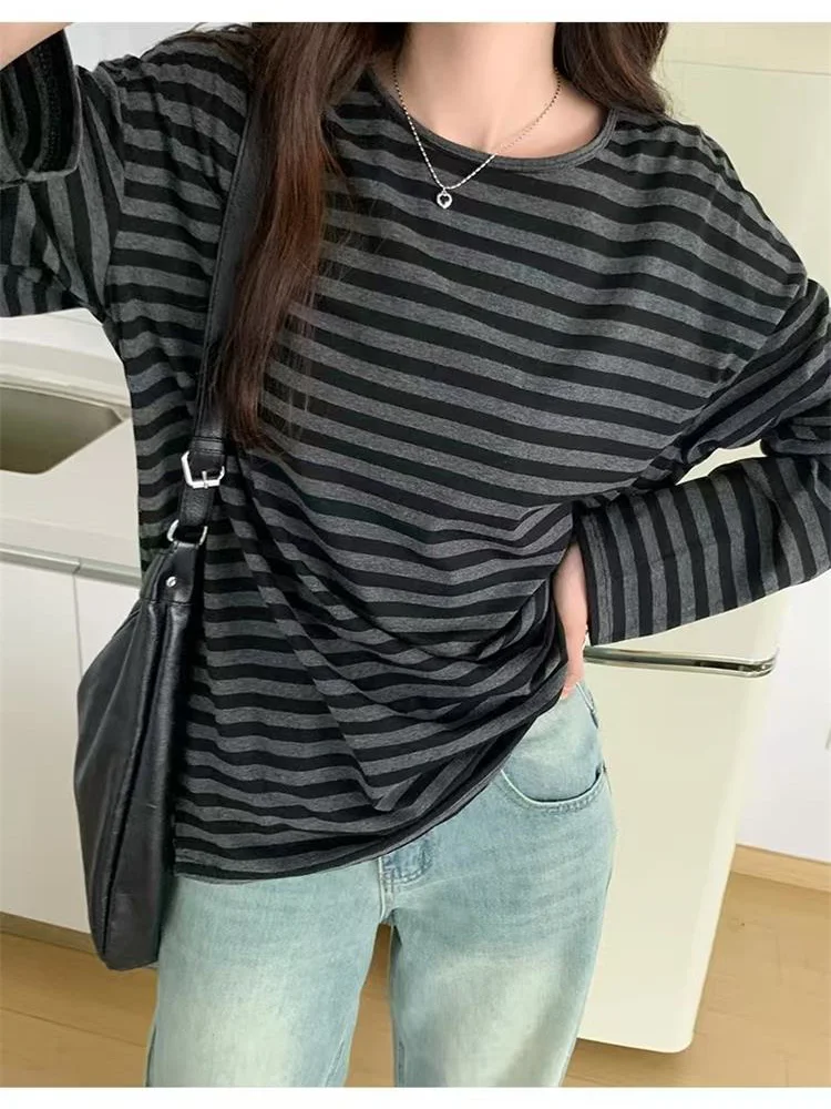 Herbst Frauen Harajuku Gestreiften T-shirt Lange Hülse O-ansatz Casual Oversize Top Femme Streetwear Schwarz Grau Lose Straße Tops Y2K – Detail 5
