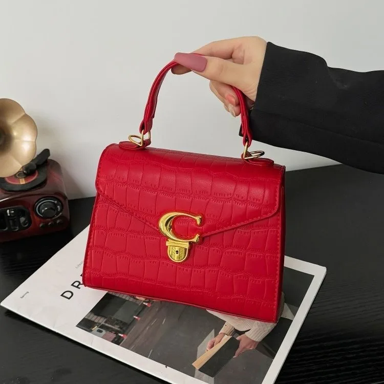 Celebrity-Inspired Handbag Women - Luxury Crossbody Purse, Trendy Shoulder Bag, Chic & Lightweight, Perfect for Street Style‌