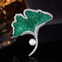 Nouvelles broches de luxe légeres en zircone colorée et perle d'eau douce, motif feuille de ginkgo, bijoux pour vêtements féminins 4