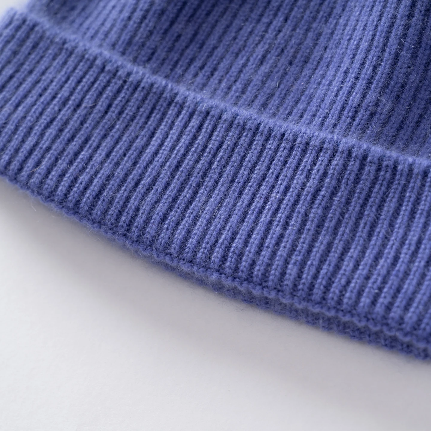 Hochwertige Kaschmir-Herbst-Winter-Baby-Mützen für Kinder, gerippte, umgeschlagene, gestrickte, weiche, warme, nahtlose Beanies für Jungen und Mädchen. – Detail 31