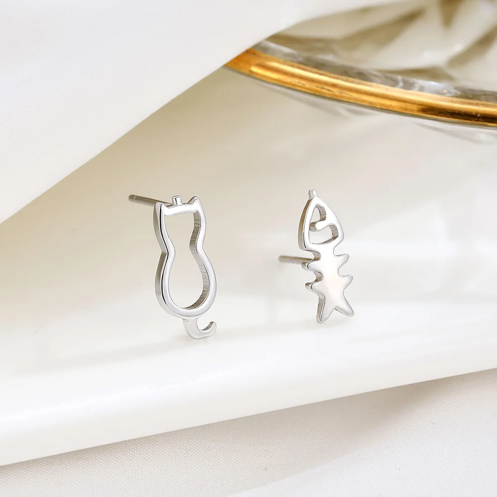 Unique Ins Style S925 Silver Stud Earrings: Asymmetric Cat and Fish Design, Ideal for Fashionable Women and Girls