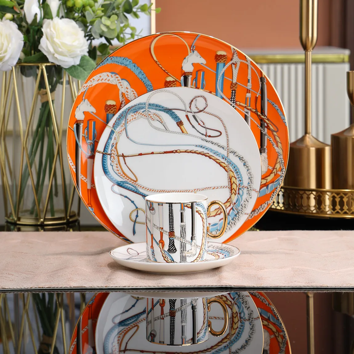 

Западная кухня в европейском стиле, тарелка для стейка из костяного фарфора, световая тарелка, украшение для образцов роскошного ресторана, тарелка для кофейной чашки