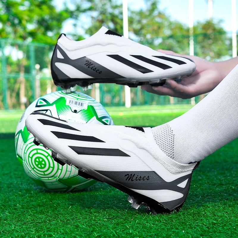 New Outdoor Sport Men Soccer ShoesTraining Ultralight Non-Slip Boy Football Boots Training Match Sport Cleats Grass Unisex