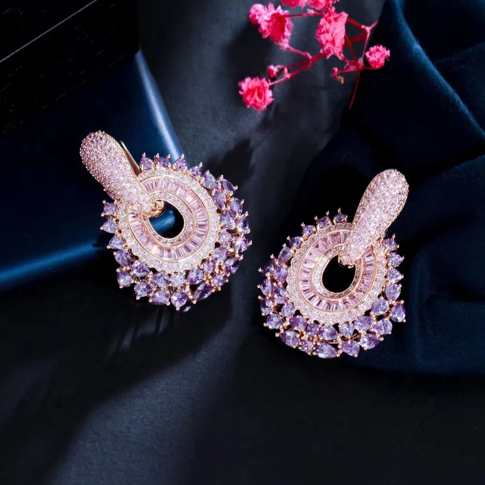 CWWZircons Top Funkelnde Gelbe CZ Große Hängende Huggie-Ohrringe für Damen Abendparty Brautschmuck Großhandel CZ105 – Detail 9