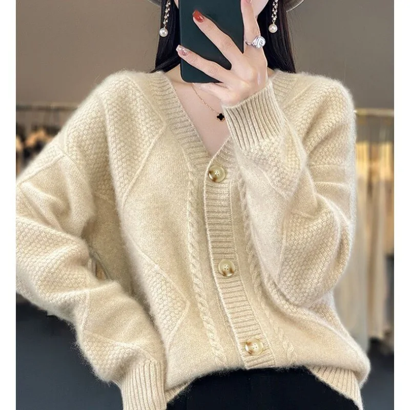 2023 Autumn and Winter Women\'s Solid V-Neck Loose Long Sleeve Single Breasted Knitted Cardigan Fashion Casual Commuter Tops