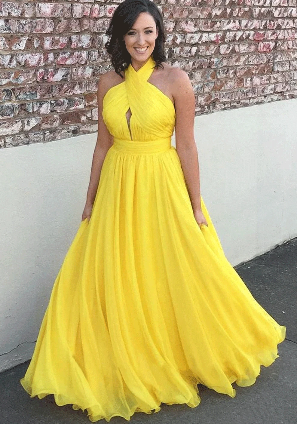 Yellow Chiffon Bridesmaid Party Dresses Sexy Sleeveless Floor Length Halter Neck Backless Prom Evening Guest Gowns Maid Of Honor