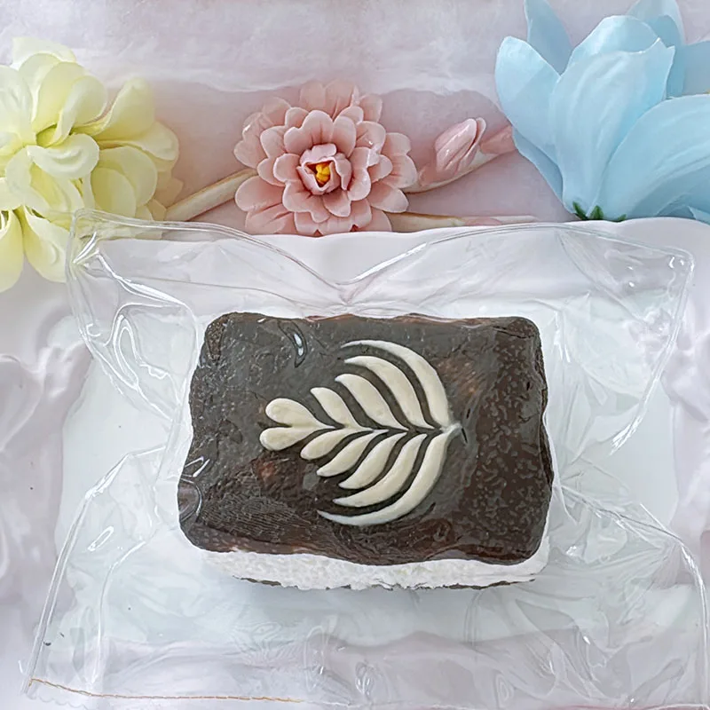 Food Grade Two Tone Cocoa Cream Cake Squishy Toy Embossed Leaf Decoration Slow Rebound Anxiety Relief Soft Squeeze Toy