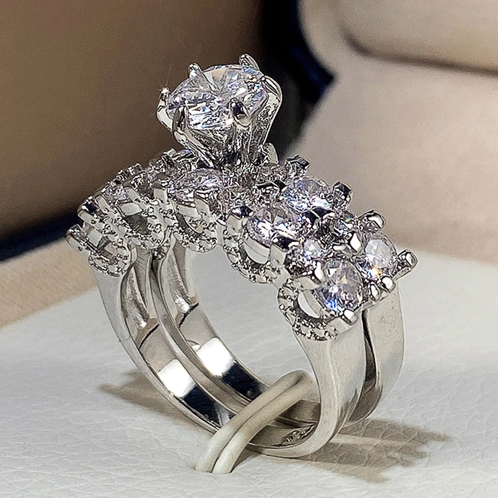 Huitan Trendy 2 PCS Set Rings for Engagement Wedding Crystal Cubic Zirconia Luxury Women Rings High Quality Silver Color Jewelry