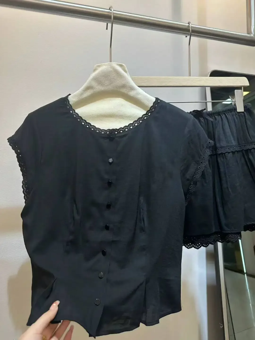 

Женский однобортный жилет без рукавов с цветочным принтом или однотонный комплект из кружева в стиле пэчворк + мини-юбка с эластичной резинкой на талии