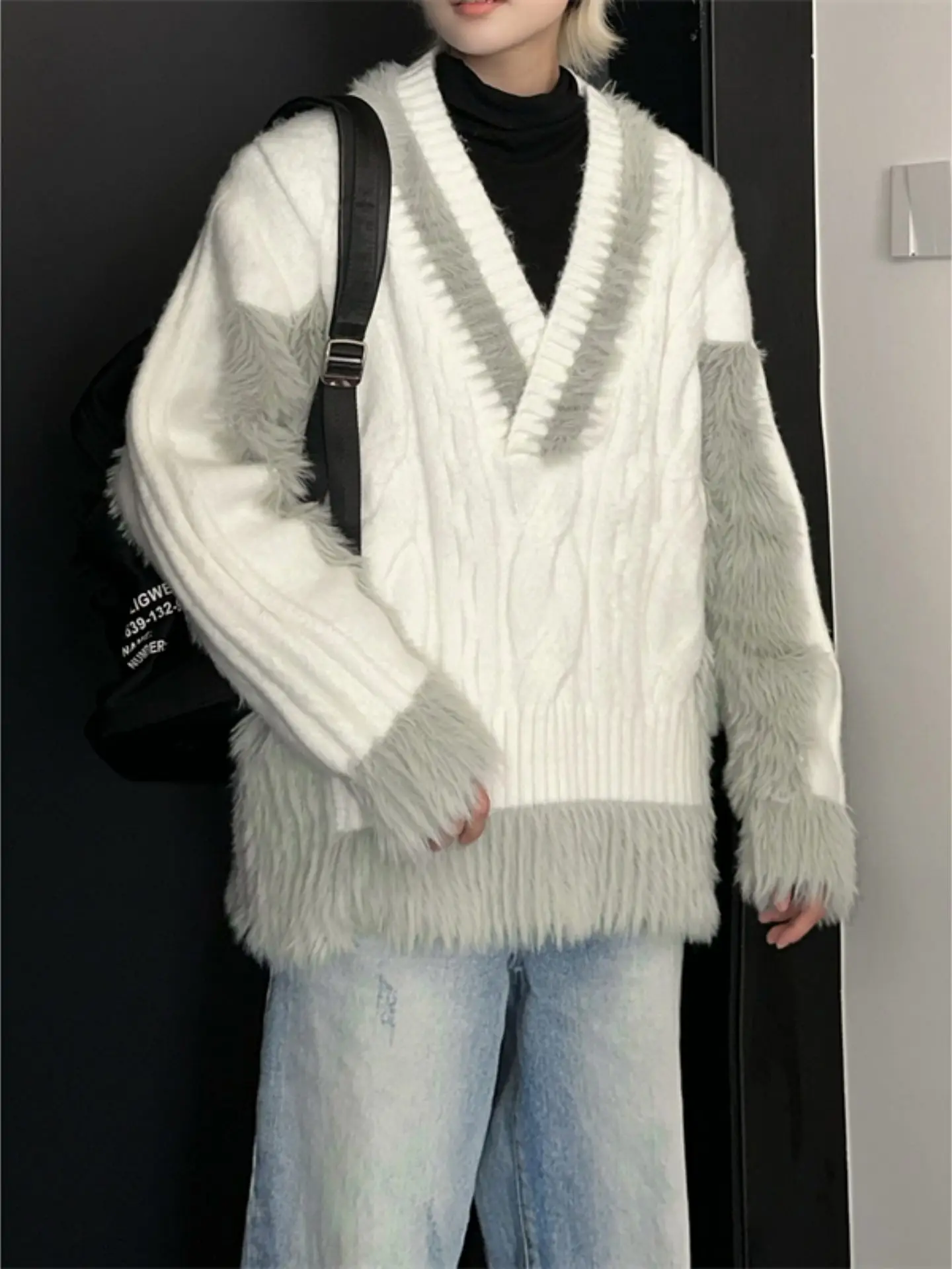 

American Sle Color Blo V-Ne Men's Knitwear Winter Thiened Soft Camere Splicing Contrast Color Design Casual Sweater