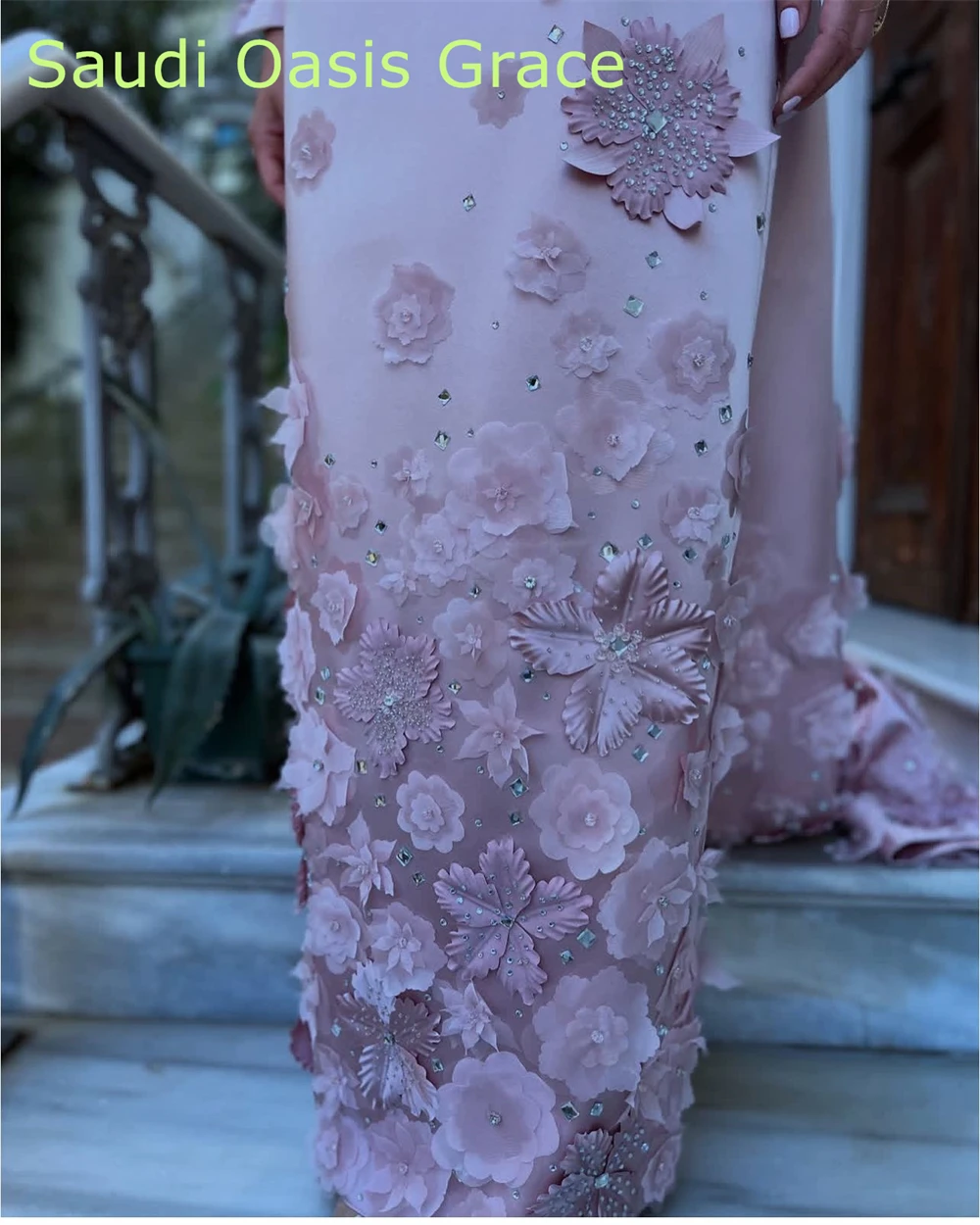 Abito da sera elegante in raso rosa personalizzato moderno scollo a barca con spalle scoperte maniche lunghe abito da festa abiti da celebrità di moda