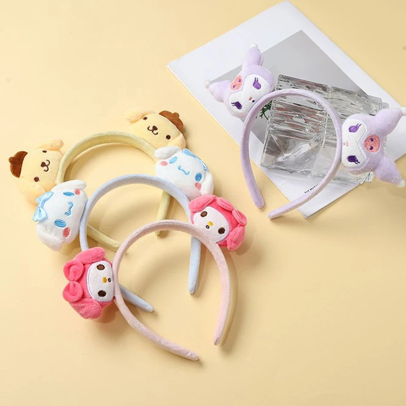 Sanrio Headband Kawaii Cinnamoroll Kuromi Melody Kitty Plush Bow Makeup Wash Hair Ring Hair Accessories لڑکیوں کے لیے تحفے