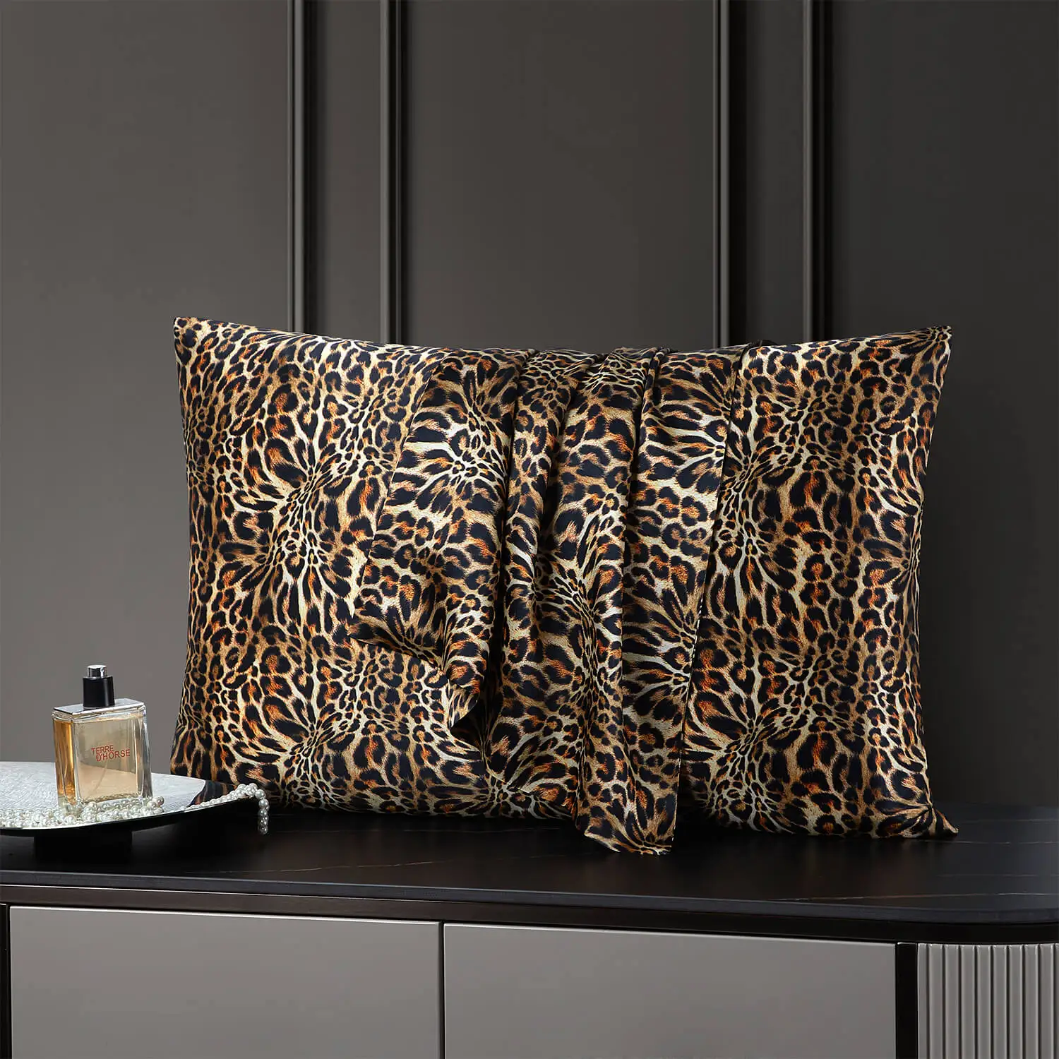 Imagem -02 - Pure Mulberry Silk Fronha com Zipper Dupla Face Exotic Pattern Leopard Queen Size 21 Momme