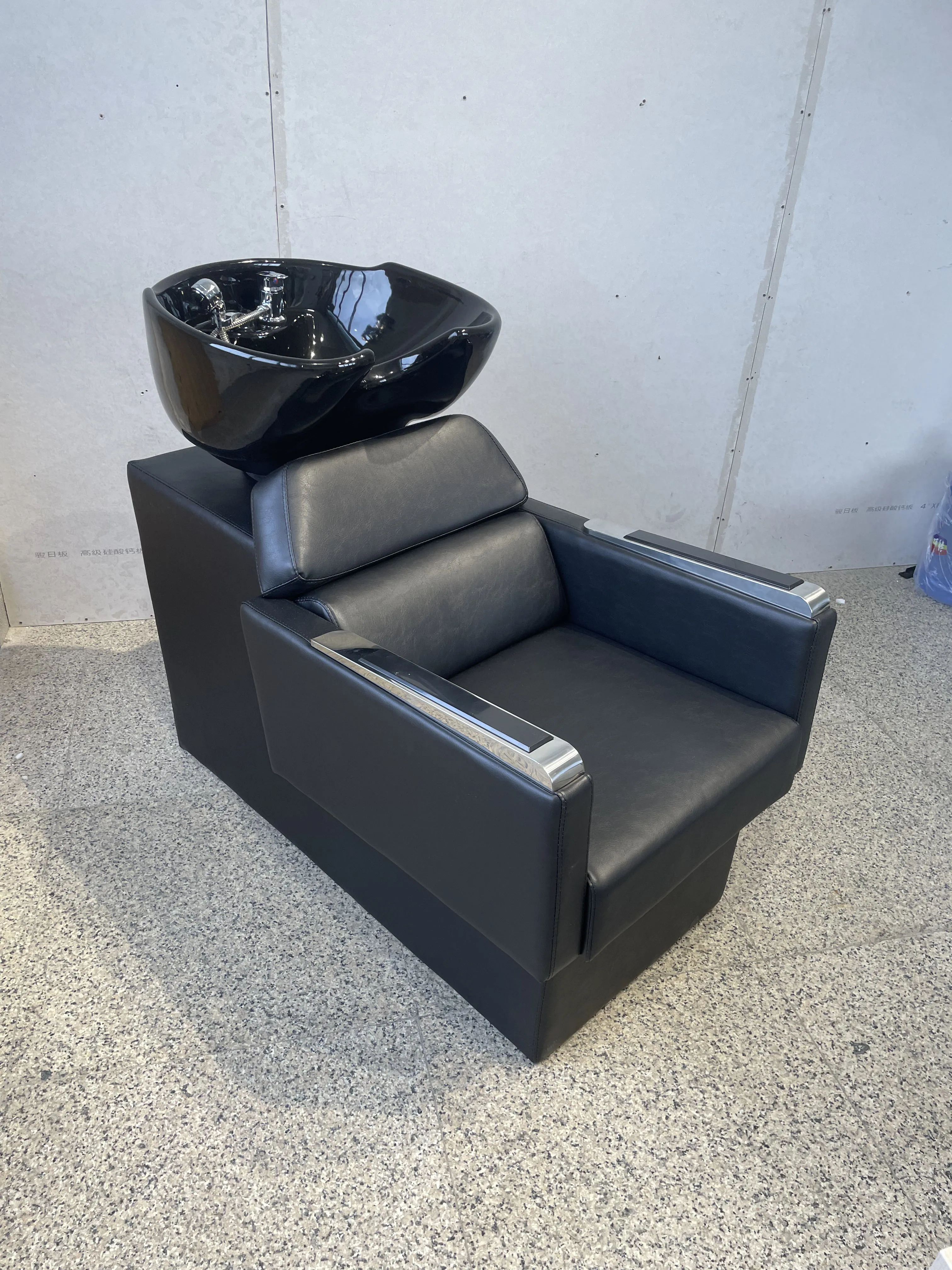 Silla móvil para muebles de lavabo