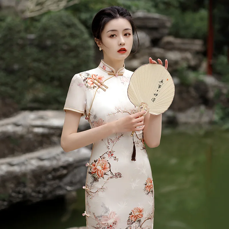 2022 Mùa Hè Mới Ngắn Tay Nữ Qipao Phụ Nữ Trung Quốc Truyền Thống Đầm Dự Tiệc Nữ In Hình Mới Lạ Sang Trọng Sườn Xám