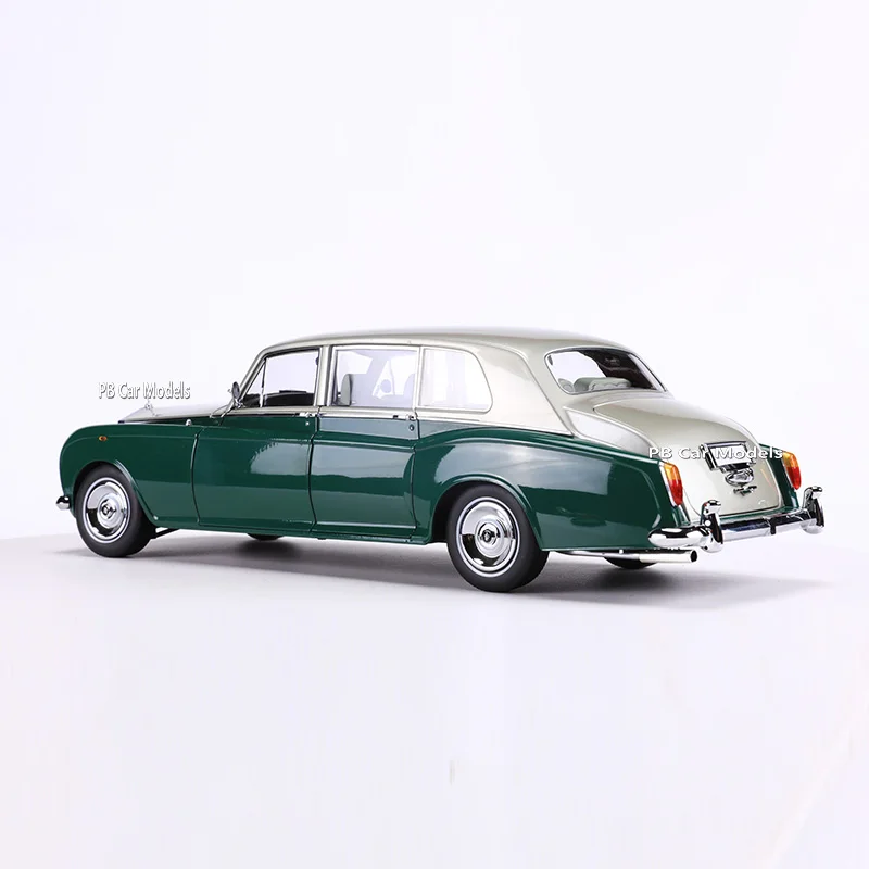 Kyosho 1:18 Sixth Generation Phantom VI Classic Car Alloy Simulation Door Opening Car Model