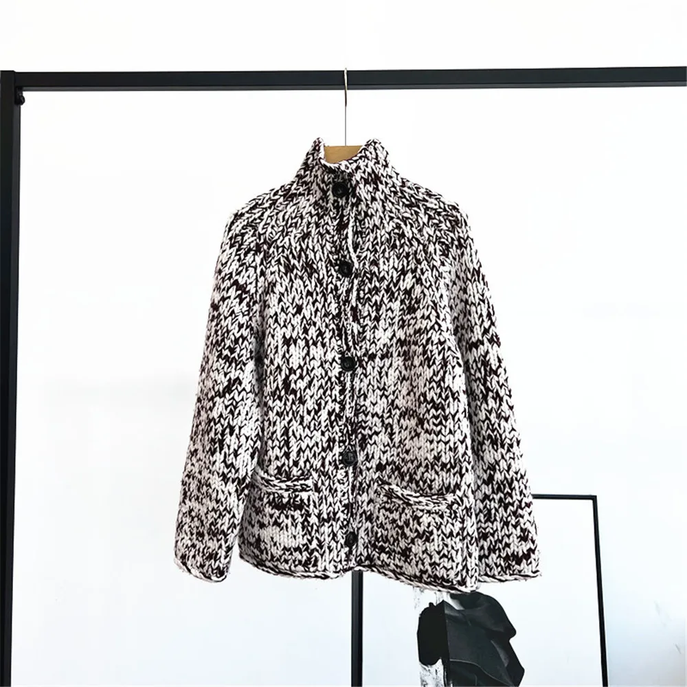 

25 Autumn/Winter Women's Stand up Collar Cardigan Color blocked Flower Yarn Button Thickened Knitted Wool Coat