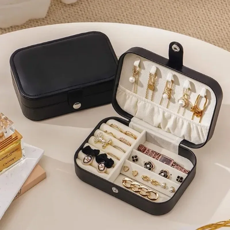 Portable SingleLayer Rectangular Leather Jewelry Box for Women Travel Storage Classic Black White Blue Pink Fashion Jewelry Case
