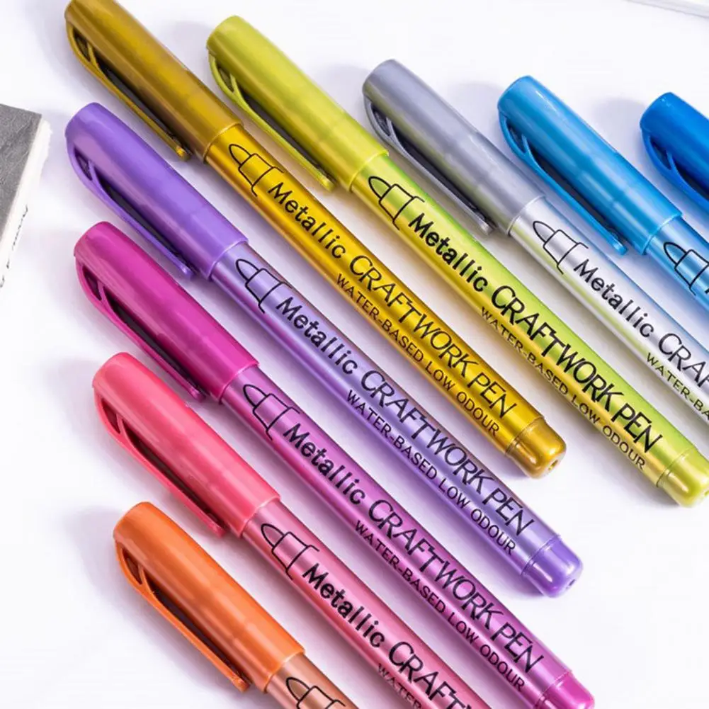 カラフルなゲルペン 鮮やかなゲルペンセット 強力なカバー力 クリップデザイン付き アーティストペン12本箱 プロジェクト用紙ガラス用