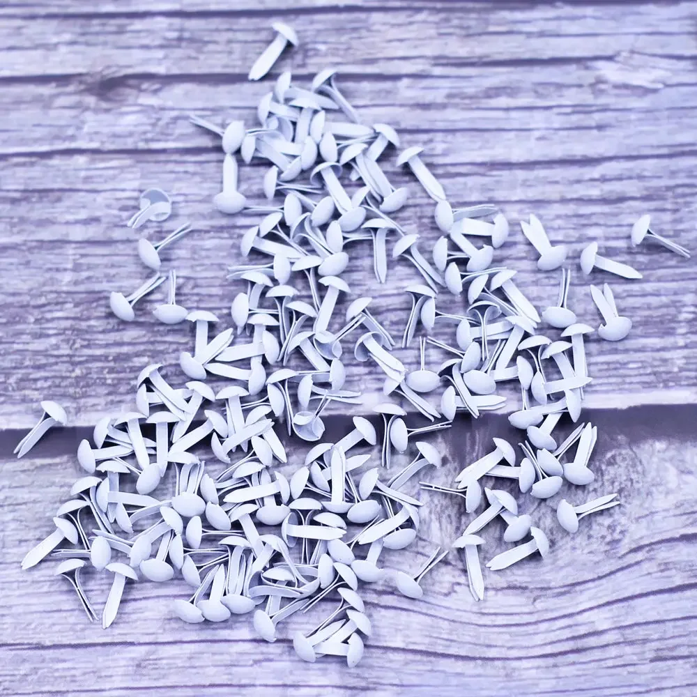 สีเทารอบหัวใจผีเสื้อสัตว์โลหะ Rivets Brads Studs และ Spikes สําหรับเสื้อผ้าเครื่องประดับ Scrapbooking Embellishment Fastener