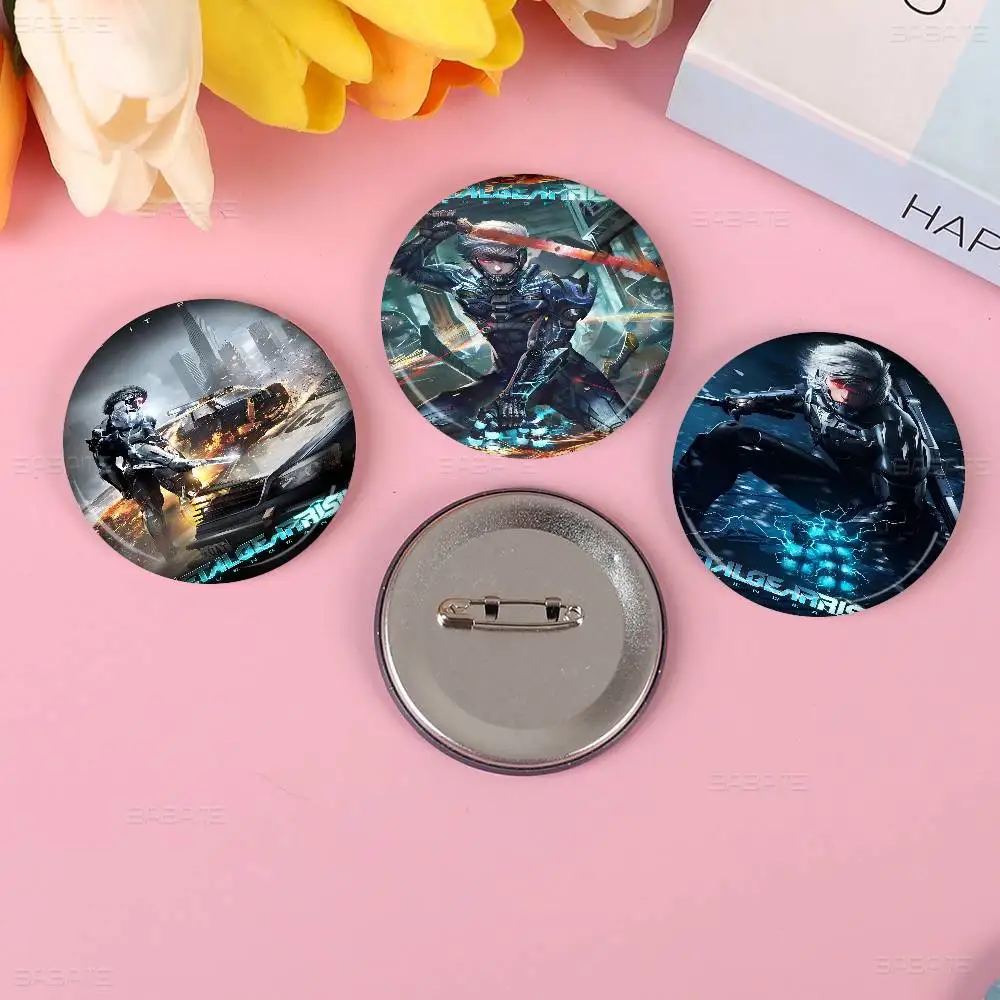 المعادن والعتاد ارتفاع الانتقام خمر 58 مللي متر اليدوية بروش الكرتون تأثيري شارة على ظهره مجوهرات اكسسوارات هدايا