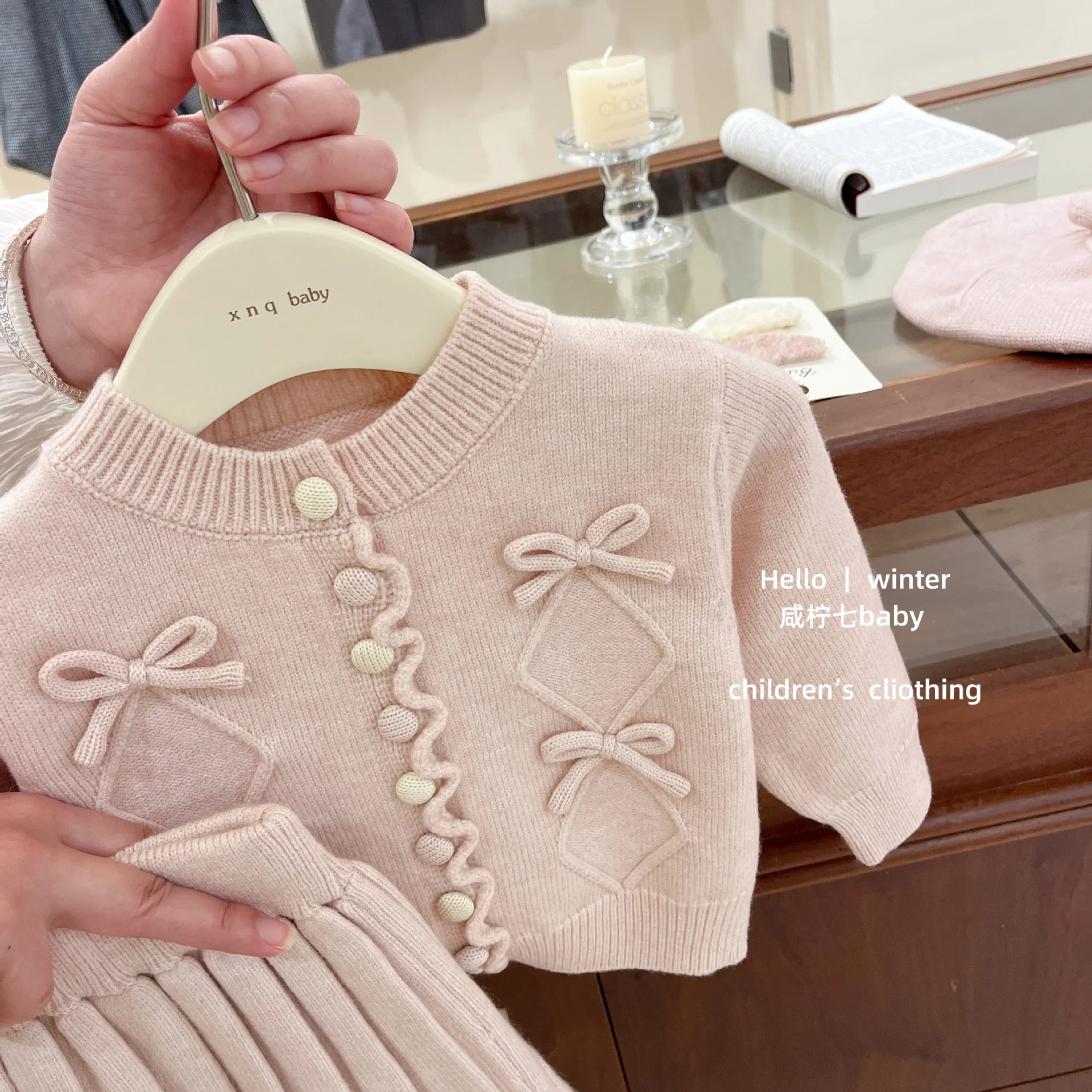 Mädchen Frühling und Herbst Winter 2026 Koreanisches Strickset Rosa Süße Schleife Strickjacke Faltenrock