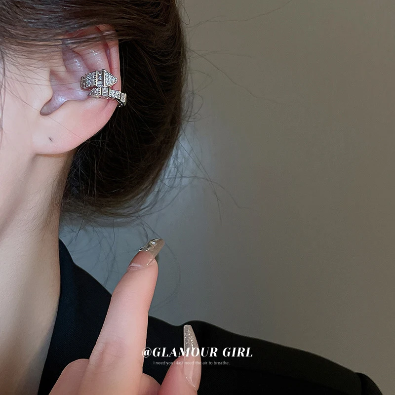 Explosive Exquisite Ear Hole Free Niche Autumn And Winter Recommended Bone Clip Temperament Light Luxury And High-End Feeling