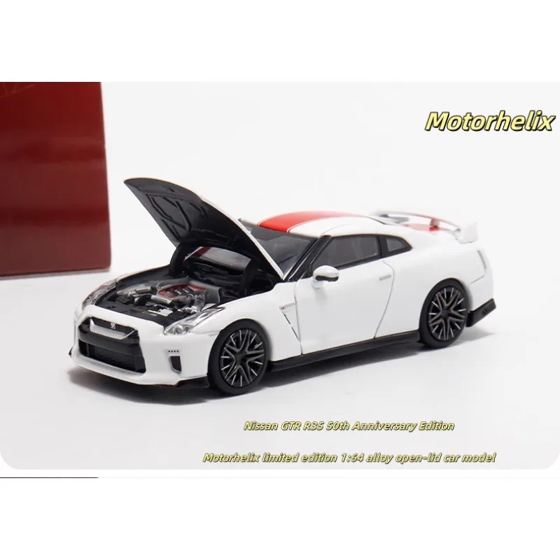 

Limited edition 1:64 Nissan GT-R(R35) 50th Anniversary, die-cast alloy car model, for teenagers to play with, adult decoration