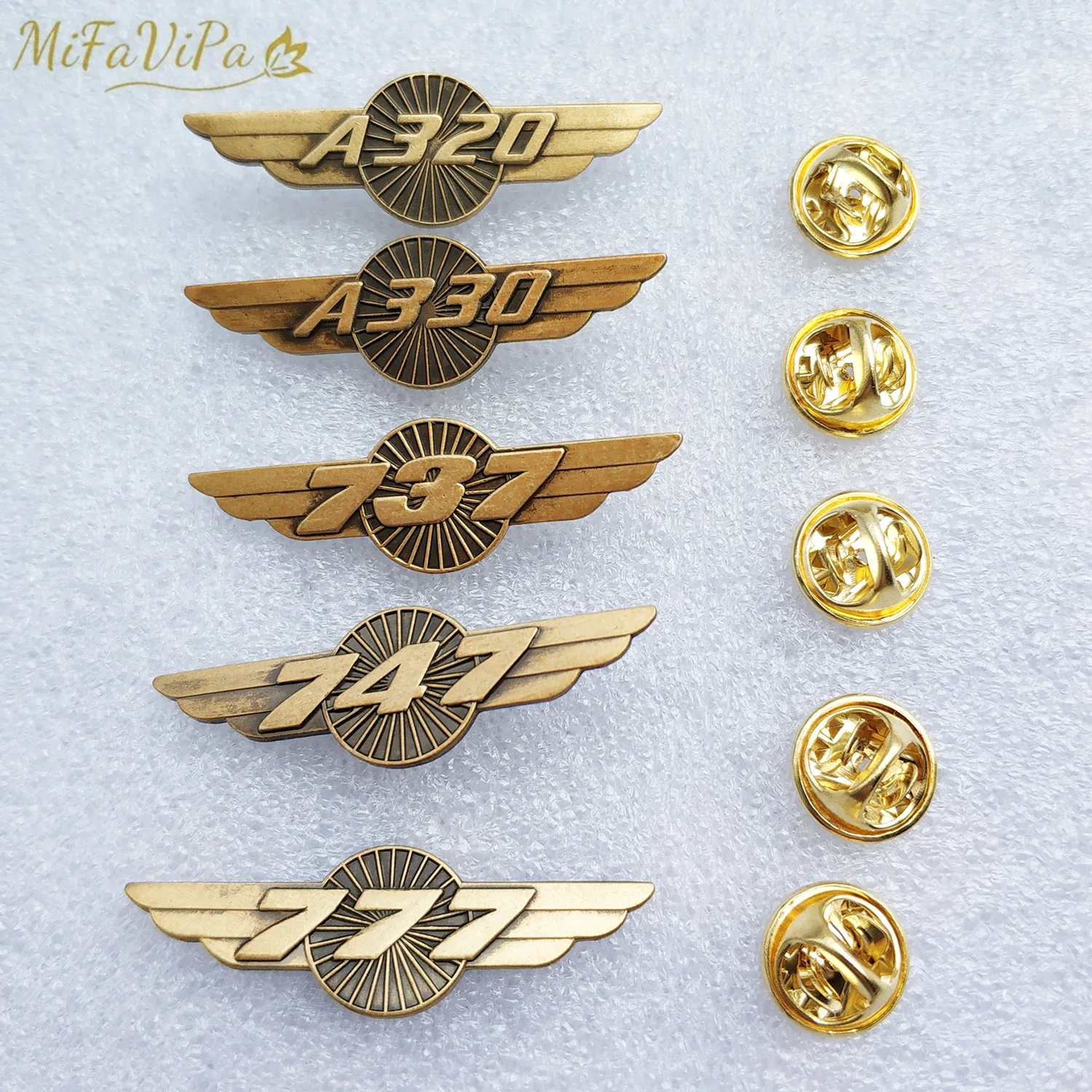 MiFaViPa Metal Boeing 737 Brooch Badge Metal A320 Aircraft Sweater Corsage Women Vintage Men Brooches Lapel Decoration Gifts