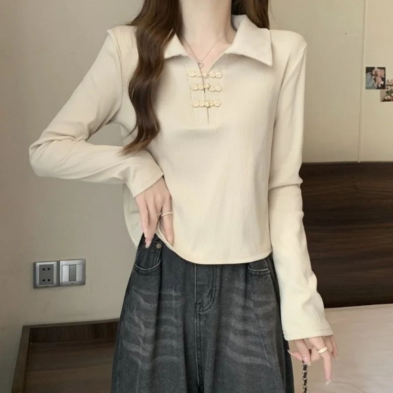 بلوزة نسائية ذات أكمام طويلة وياقة بولو على الطراز الصيني، قصيرة الطول، بقصة ضيقة، بلوزة سوداء جذابة لملابس الخريف غير الرسمية ​