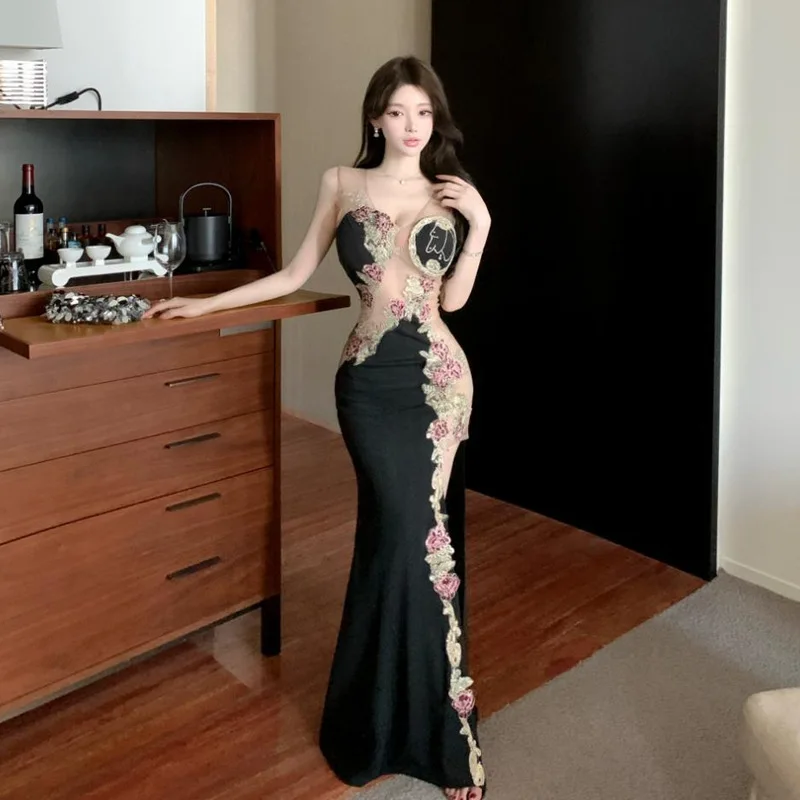 الفرنسية أناقة روز تصميم الدانتيل المرقعة الجانب الشق Bodycon حورية البحر تنورة للنساء سليم الفاخرة المتخصصة ثوب مسائي رداء